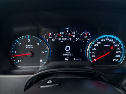 Used 2017 Chevrolet Suburban LT w/ Luxury Package image 34