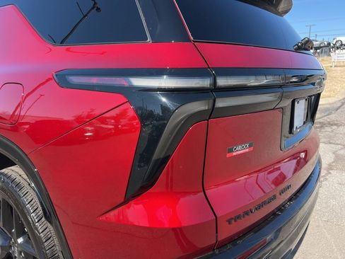 Used 2024 Chevrolet Traverse RS image 13