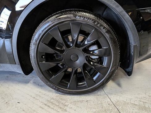 Used 2021 Tesla Model Y Long Range AWD/4WD image 14