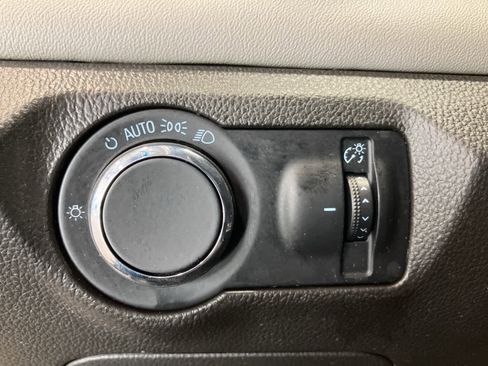 Used 2015 Chevrolet Cruze LS image 13