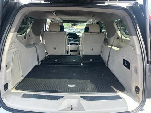 Used 2023 Cadillac Escalade ESV Sport Platinum AWD/4WD image 24