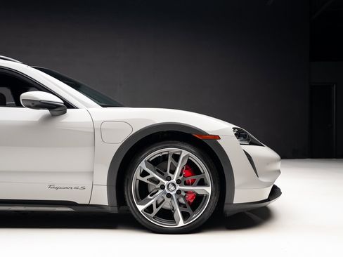 Used 2023 Porsche Taycan 4S image 36