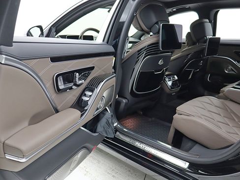 Used 2024 Mercedes-Benz Maybach S 580 4MATIC image 48