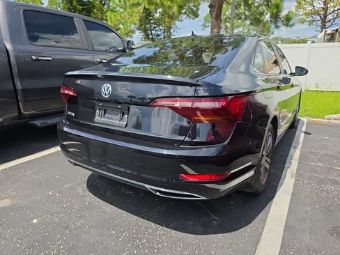 Used 2019 Volkswagen Jetta R-Line w/ R-Line Cold Weather Package FWD image 14