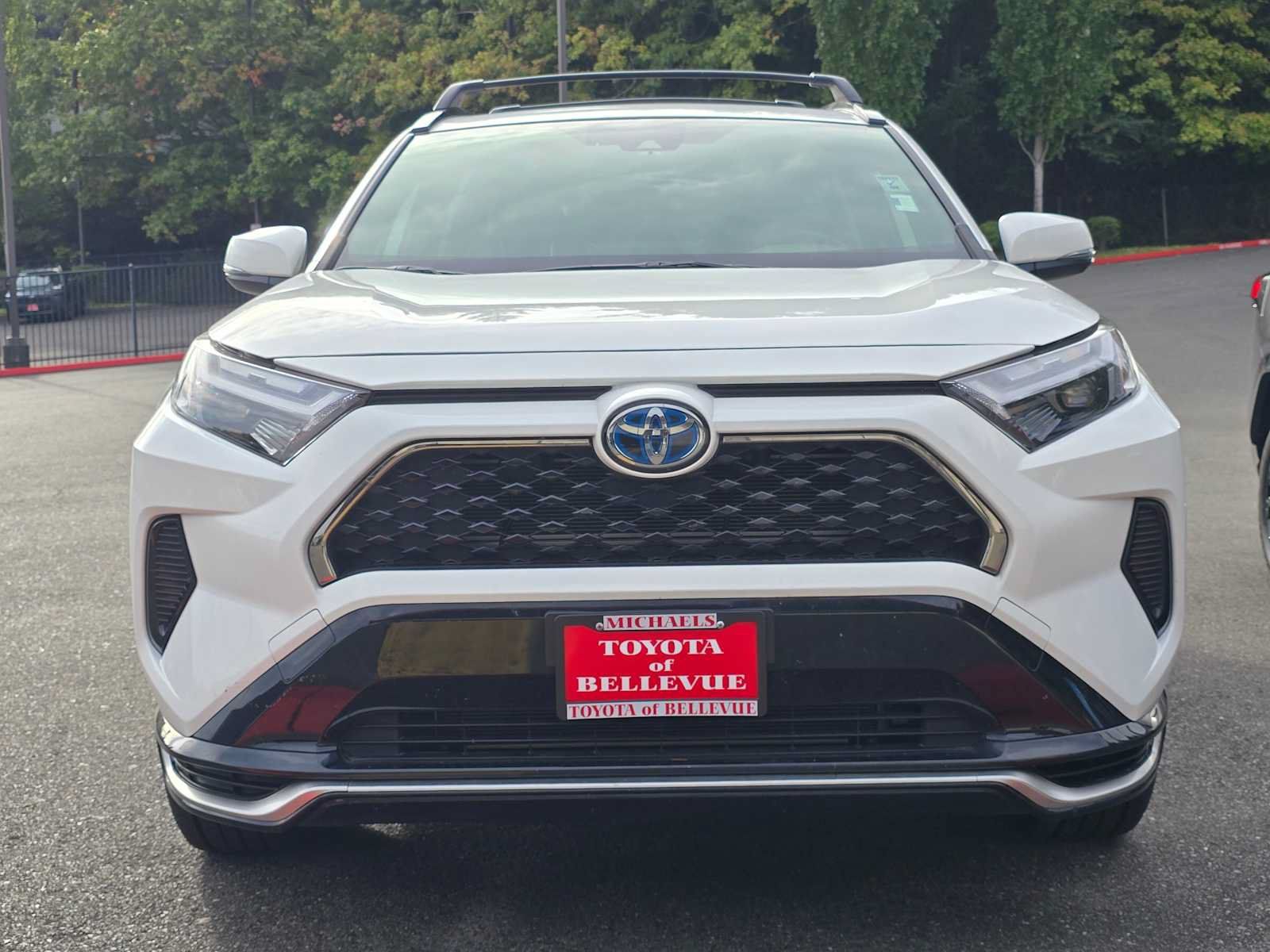 Used 2024 Toyota RAV4 SE w/ Weather & Moonroof Package AWD/4WD image 2