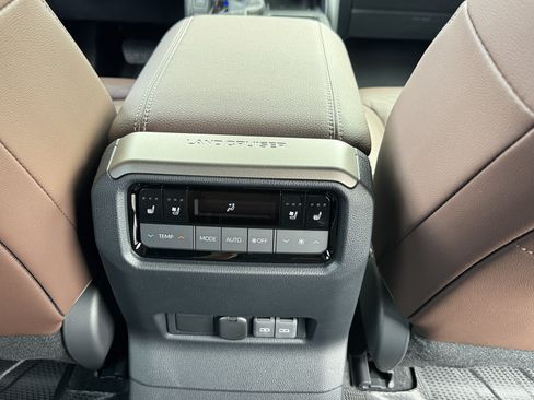 New 2027 Toyota Land Cruiser w/ Premium Package AWD/4WD image 7
