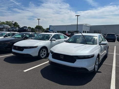 New 2026 Honda Accord LX image 25