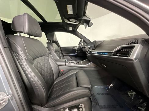 Used 2024 BMW X7 xDrive40i w/ M Sport Package AWD/4WD image 20