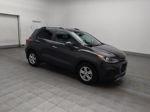 Used 2018 Chevrolet Trax LT w/ LT Convenience Package image 11