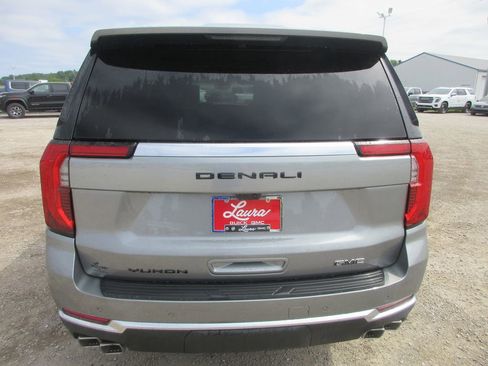 New 2026 GMC Yukon XL Denali w/ Denali Reserve Package AWD/4WD image 5