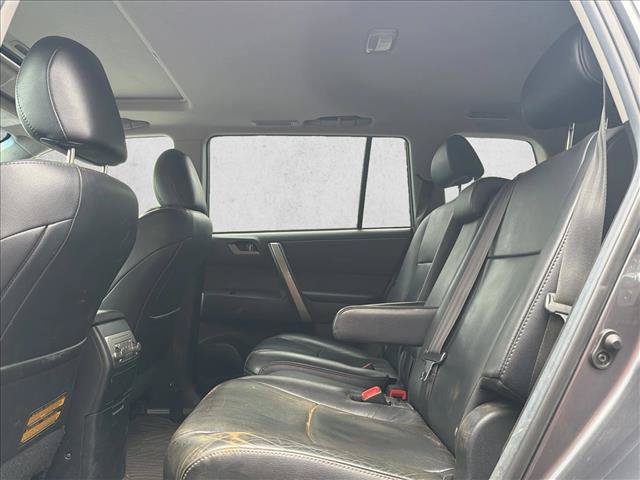Used 2013 Toyota Highlander SE AWD/4WD image 18