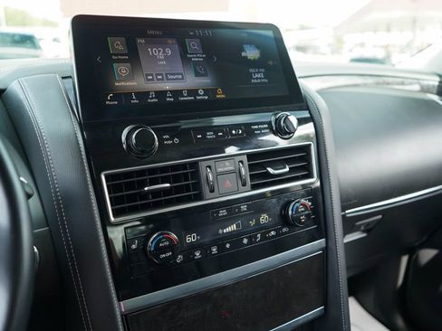 Used 2024 INFINITI QX80 Luxe RWD image 7