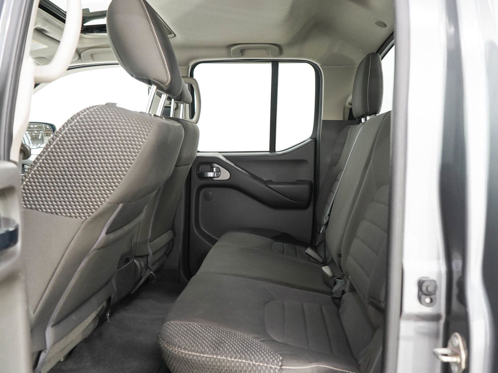 Used 2019 Nissan Frontier PRO-4X AWD/4WD image 16
