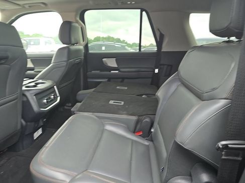 Used 2025 Ford Expedition Max Active AWD/4WD image 5