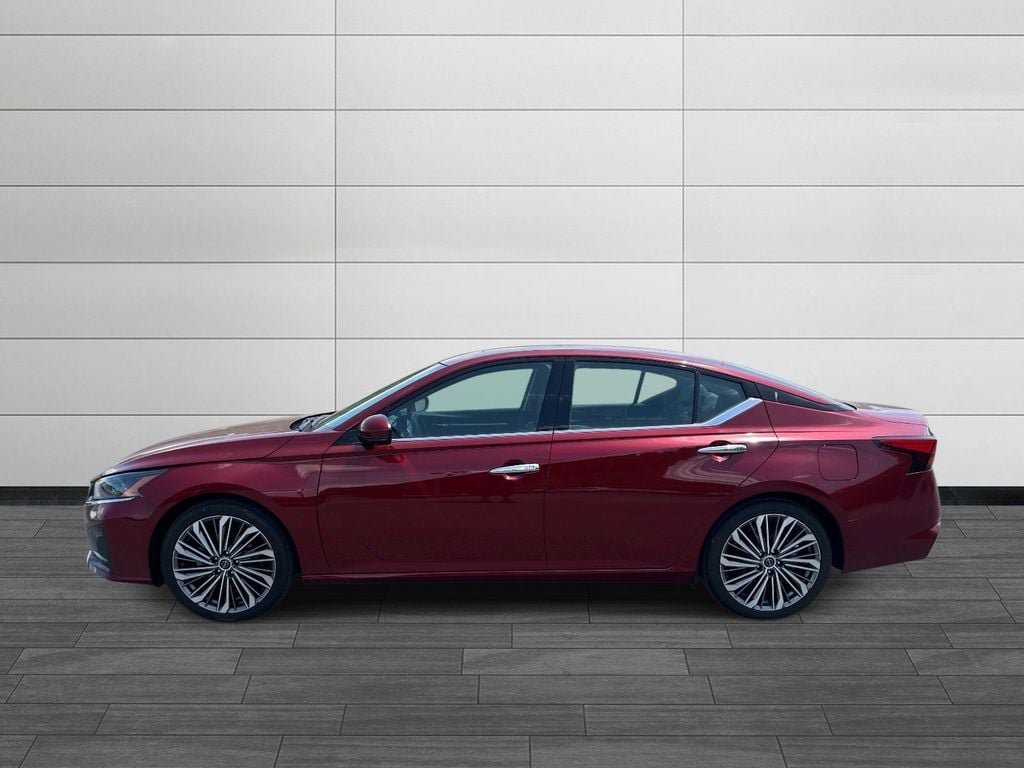 Used 2024 Nissan Altima 2.5 SL FWD image 7
