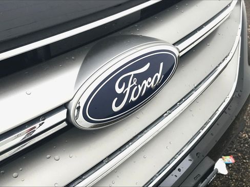 Used 2016 Ford Edge SEL w/ Equipment Group 201A AWD/4WD image 31
