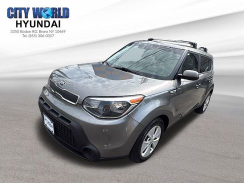 Used 2016 Kia Soul FWD image 1