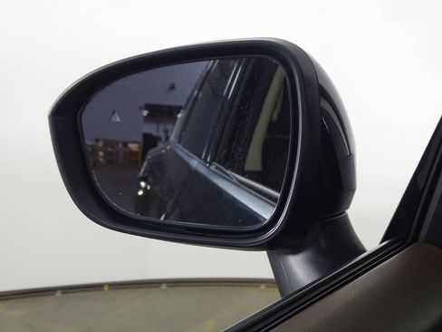 Used 2023 Nissan Rogue Platinum image 42