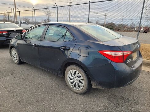 Used 2019 Toyota Corolla LE image 5