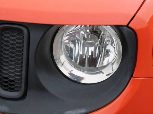 Used 2015 Jeep Renegade Trailhawk w/ Safety & Security Group I AWD/4WD image 11