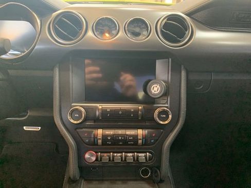 Used 2021 Ford Mustang Shelby GT500 w/ Technology Package RWD image 23