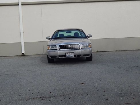 Used 2009 Mercury Grand Marquis LS image 8