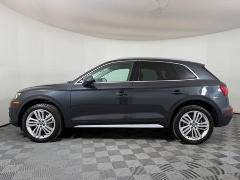 Used 2020 Audi Q5 2.0T Premium Plus w/ Premium Plus Package image 2