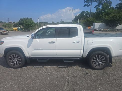 Used 2020 Toyota Tacoma Limited AWD/4WD image 8