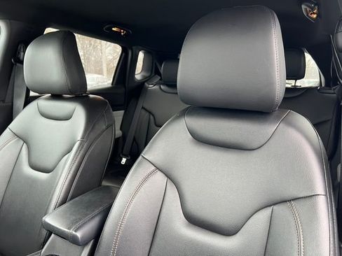 Used 2024 Jeep Compass Limited image 12