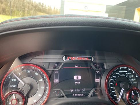 Used 2019 RAM 1500 Rebel image 19