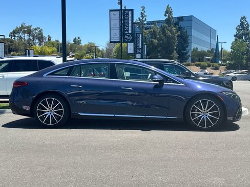 Used 2023 Mercedes-Benz EQS 580 4MATIC Sedan w/ Exclusive Trim Package image 2