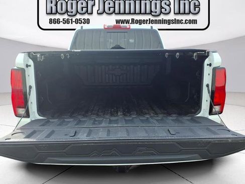 Used 2023 Chevrolet Colorado Z71 w/ Z71 Convenience Package 2 image 21