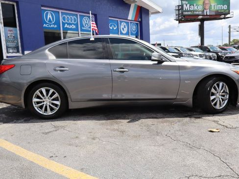 Used 2016 INFINITI Q50 3.0t Premium w/ 3.0T Premium Plus Package RWD image 4