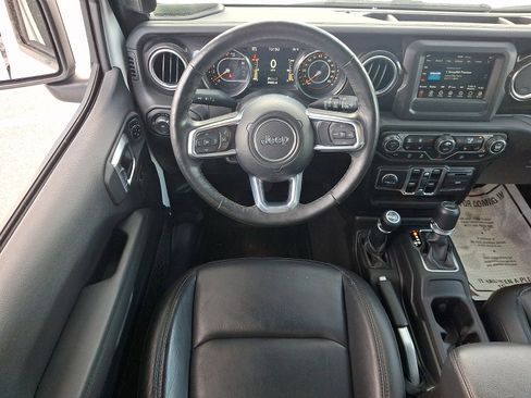 Used 2021 Jeep Wrangler Unlimited Sahara AWD/4WD image 11