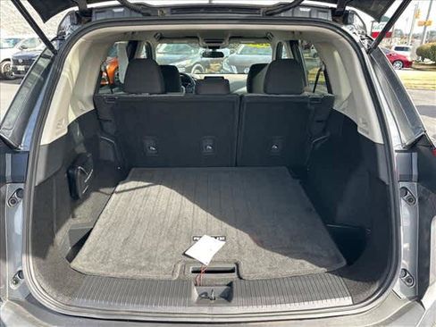 Used 2023 Nissan Rogue SV image 24