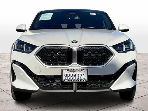 Used 2025 BMW X2 xDrive28i w/ Premium Package image 3