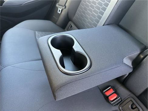 Used 2020 Toyota Corolla SE w/ SE Preferred Package image 17