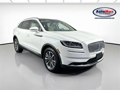 Used 2022 Lincoln Nautilus Reserve image 1