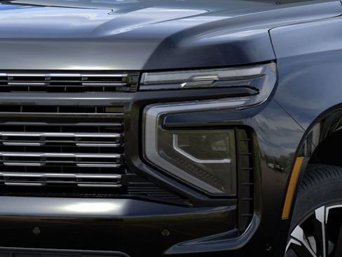 New 2026 Chevrolet Suburban High Country image 12