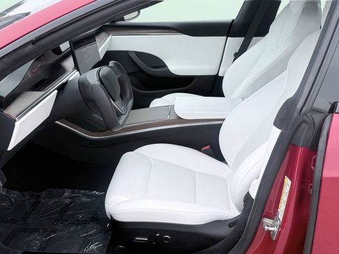 Used 2023 Tesla Model S AWD/4WD image 28