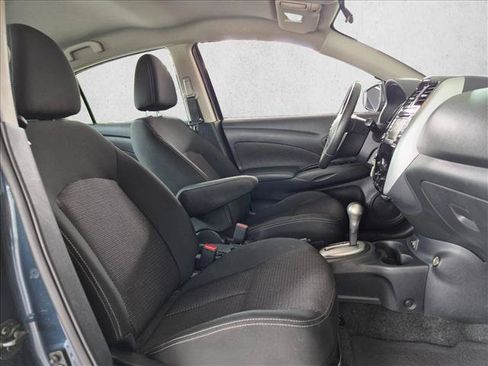 Used 2017 Nissan Versa SV w/ SV Special Edition Package FWD image 16