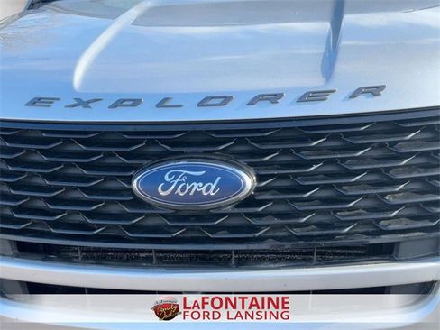 Used 2019 Ford Explorer Sport image 9