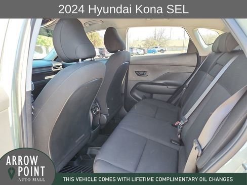 Used 2024 Hyundai Kona SEL image 18