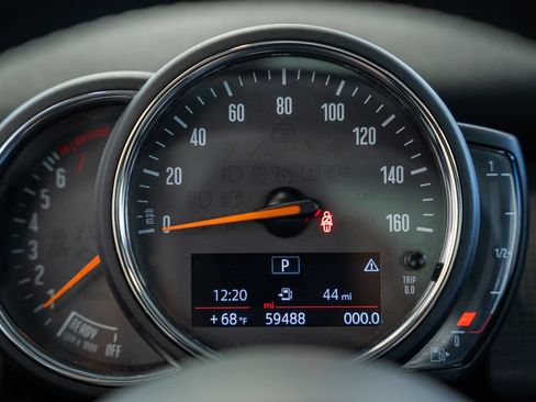 Used 2020 MINI Cooper 2-Door Hardtop FWD image 36