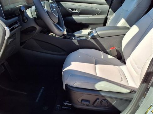 Used 2025 Hyundai Santa Cruz SEL image 13