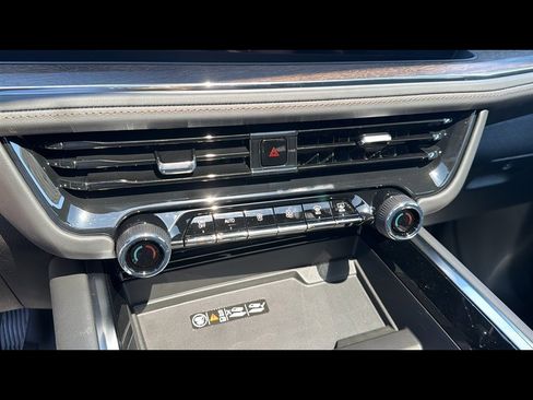 New 2026 Chevrolet Tahoe High Country AWD/4WD image 20