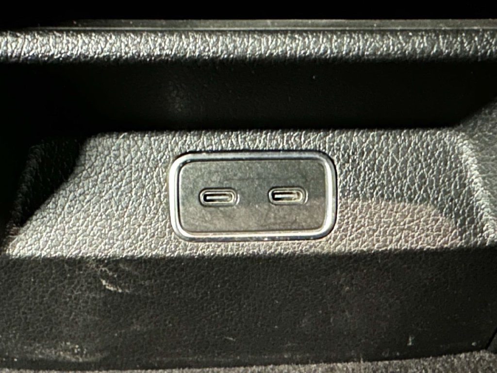Used 2025 Mercedes-Benz GLE 350 4MATIC image 16