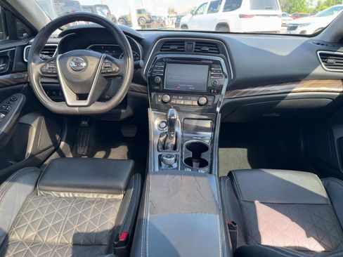 Used 2017 Nissan Maxima Platinum FWD image 12