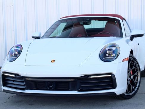 Used 2021 Porsche 911 Targa 4S w/ Sport Chrono Package image 3