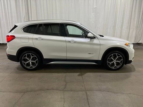 Used 2018 BMW X1 xDrive28i AWD/4WD image 3